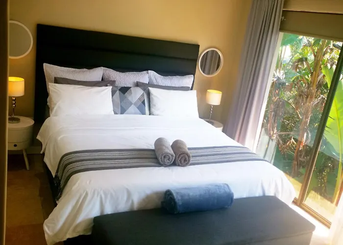 9 On Crystal Cove 5 Bedroom Townhouse In Zimbali