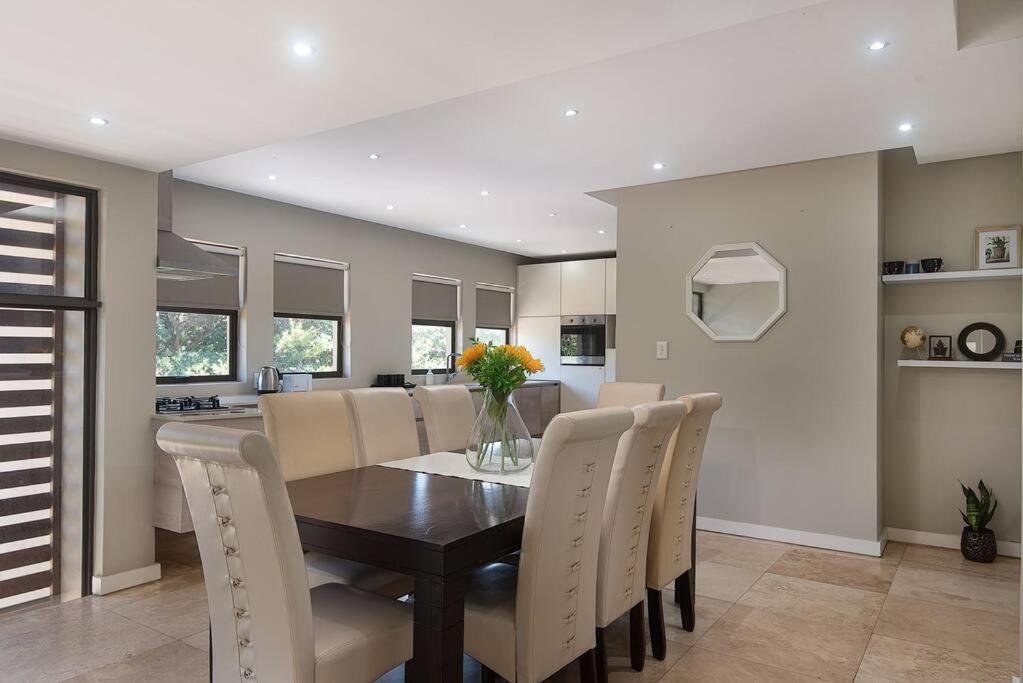 Villa 9 On Crystal Cove 5 Bedroom Townhouse In Zimbali *
