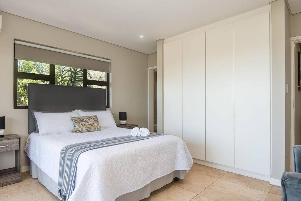 9 On Crystal Cove 5 Bedroom Townhouse In Zimbali Villa